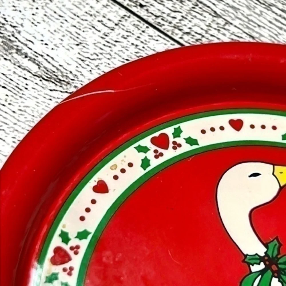 Vintage Aluminum Tin Christmas Geese Coaster Set (8)